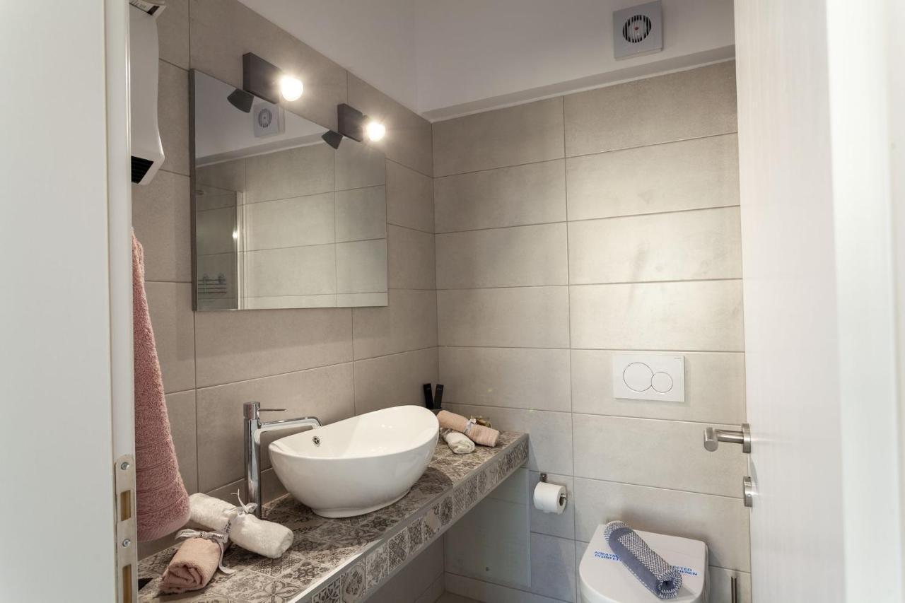 Fedias Luxury Flat Psyrri Square Apartment Атина Екстериор снимка